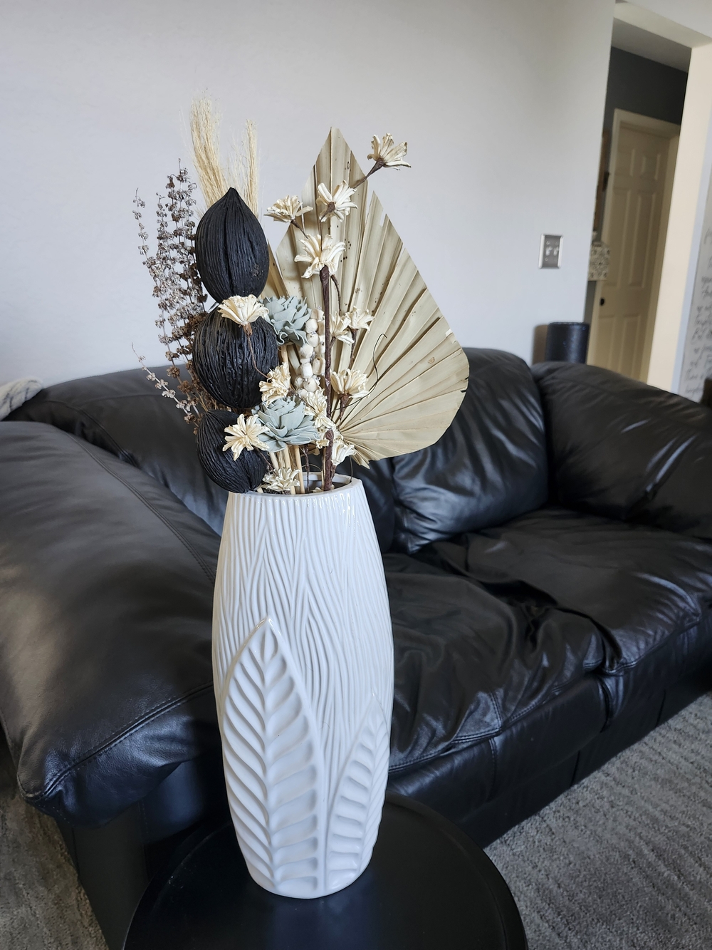 Neutral Ceramic Leaf Vase with Dried Floral Arrangement